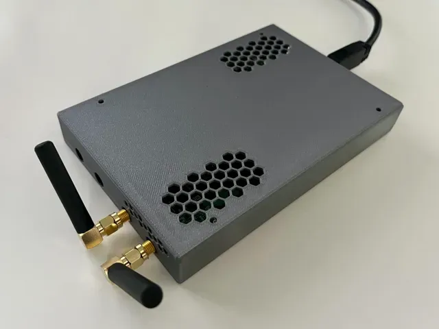 USRP B200/B210 enclosure