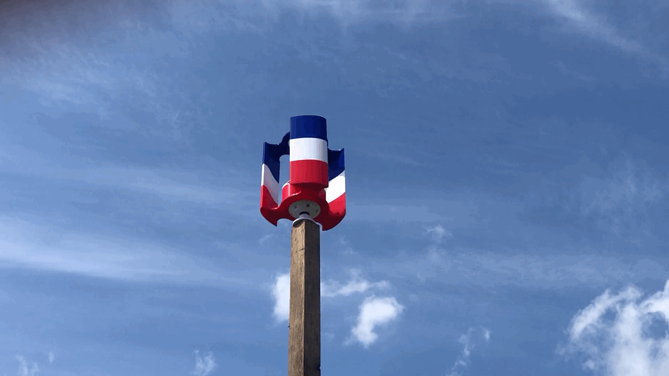 Windrad / Windturbine vertikal (Darrieus)