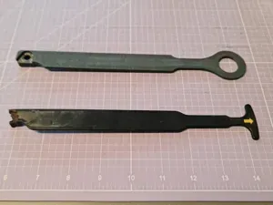 Ford Fiesta MK6 Entriegelungshebel Ziehgriff