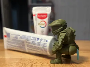 Halo Master Cheeks – Toothpaste Dispenser