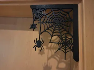Halloween Türrahmen-Ecke mit Spinnennetz & Spinnen