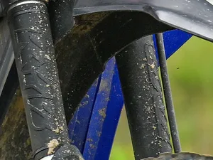 KYB - SHOWA FORK PROTECTORS - parte inferiore