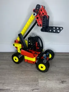 Brick Telehandler 300%