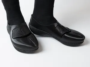 DeerStep-Hoof-like shoes