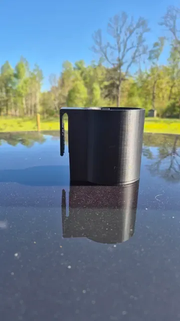 Clip-On Car Holder – Polestar 2, 4 & Universal — Image 8 of 12