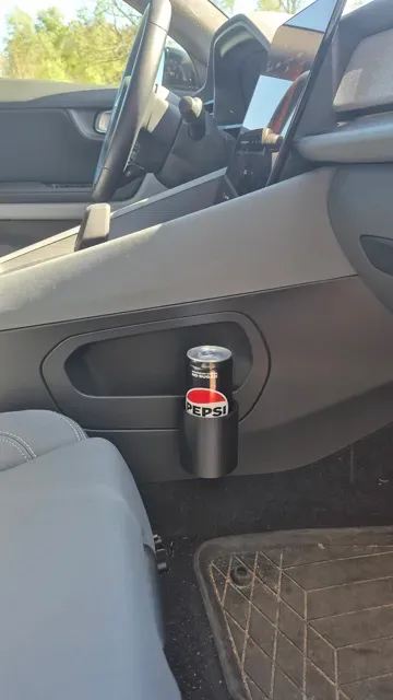 Clip-On Car Holder – Polestar 2, 4 & Universal — Image 9 of 12