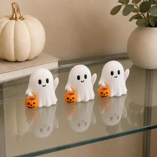 Cute Ghost with Pumpkin Basket — Фото 3 из 3
