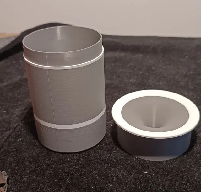 Ashtray for IQOS in the car