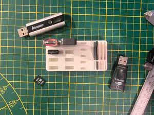 USB A/C and (micro) SD Card Holder for Gridfinity