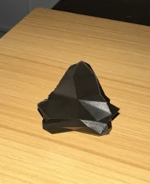 Low-Poly Megalodon Shark Tooth — Фото 4 из 6