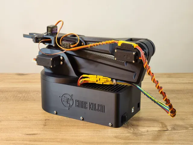 Robotic Arm with Servo & Arduino — Image 11 of 13