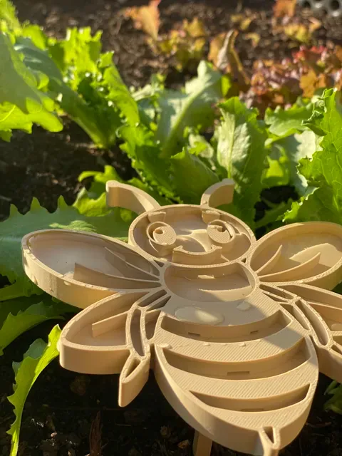 Insect water feeder - Bee bath - Bird bath — Image 5 of 7