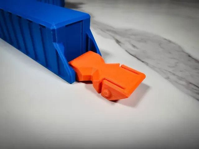 4 Slot 18650 Battery Storage Snap Latch Box — Image 4 of 6