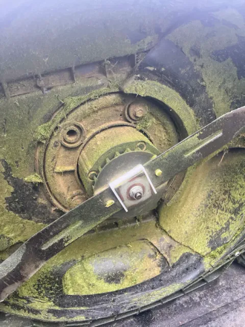 Ryobi 40V Lawnmower Plastic Blade Spacer — Image 3 of 5