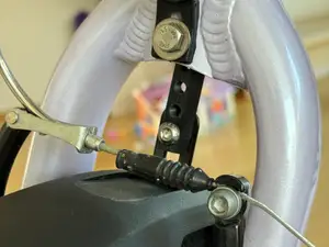 Fender Flute - Bicycle mudguard extension holder