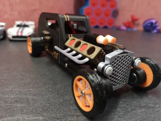 Hot Rod spring engine - V8 running — Image 9 of 17