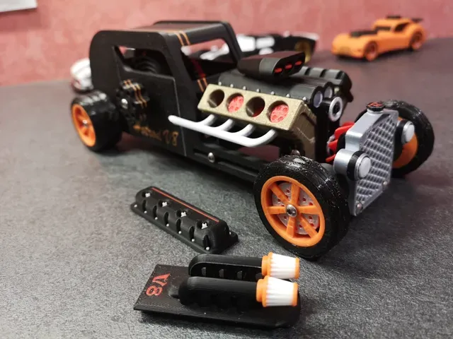 Hot Rod spring engine - V8 running — Image 8 of 17