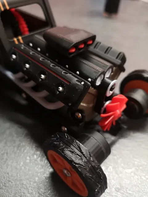 Hot Rod spring engine - V8 running — Image 17 of 17