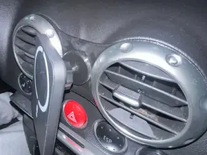 AUDI TT 8N Phone Holder