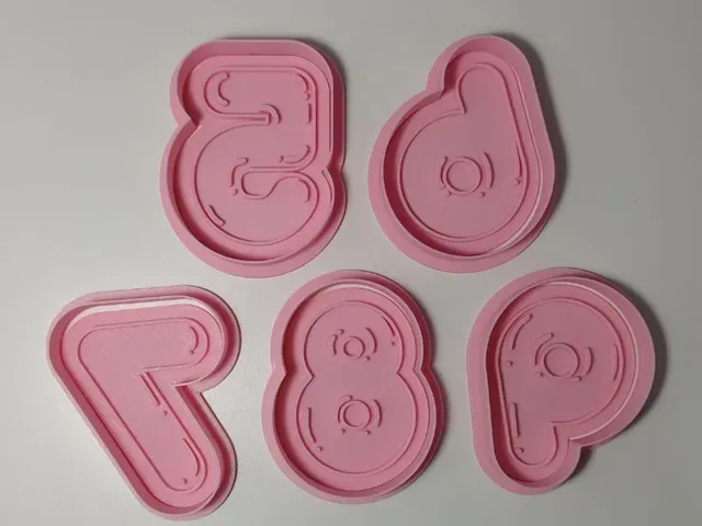 Numbers Cookie Cutter — Image 2 of 3