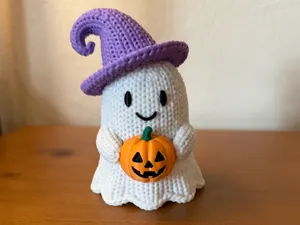 Knitted Halloween Ghost
