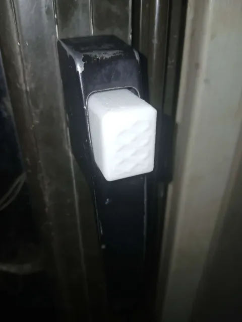 Storm Door Pushbutton Replacement — Фото 5 из 5