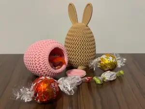 Easter Bunny Egg Container (Zigzag version)