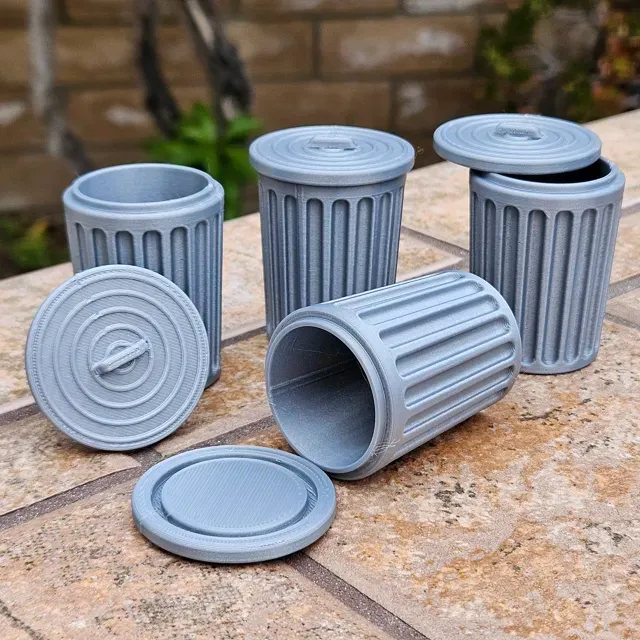 Trash Can — Image 2 of 7