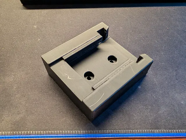 Milwaukee M18 Battery Holder — Image 2 of 3