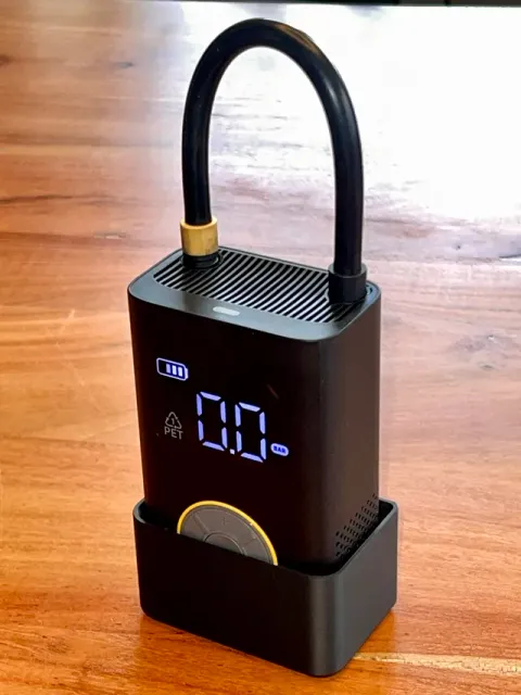 Skadis Fanttik X9 Pro air pump, compressor mount — Image 3 of 7