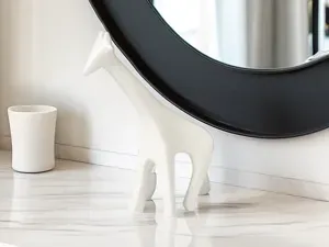 Giraffe Sculpture
