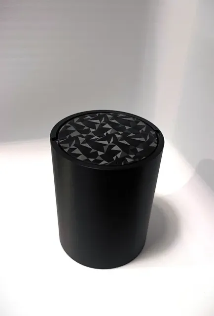 minimalDesign - Desk Bin with swing lid - 2 sizes — Image 4 of 4
