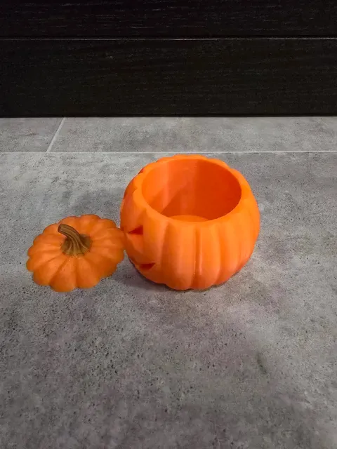 Halloween Pumpkin Box (Boîte Citrouille) — Image 2 of 5
