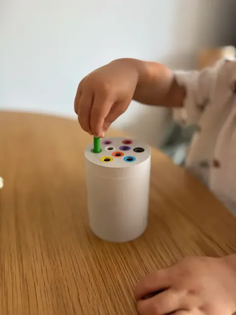 Juguete Montessori de manipulación — Image 6 of 6