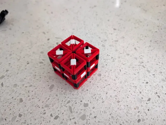 Hollow CubeIQ — Image 3 of 9