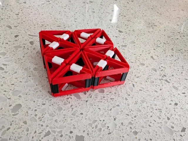 Hollow CubeIQ — Image 9 of 9