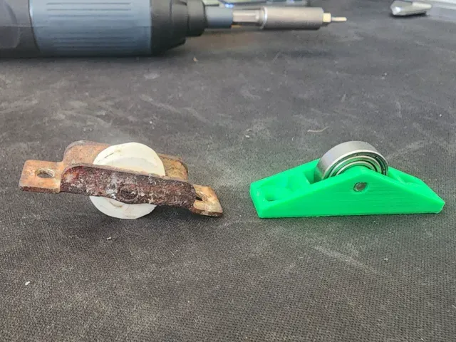 Screen door replacement roller bearing wheel