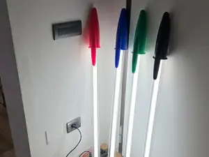 Ballpoint Pen Lamp - Bic cristal