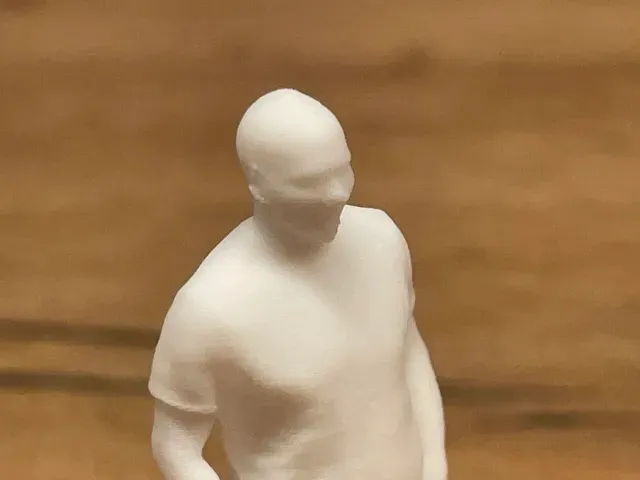 Kleiner Mann mit Glatze — Image 3 of 3