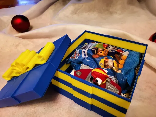 Gift-boxes in different shapes and sizes — Фото 6 из 12