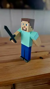 Figur Steve mit Schwert