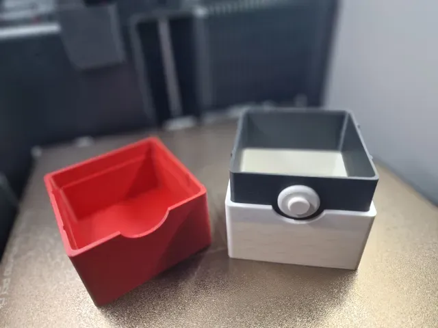 Pokemon Deck Box V2 Voltorb — Фото 3 из 5