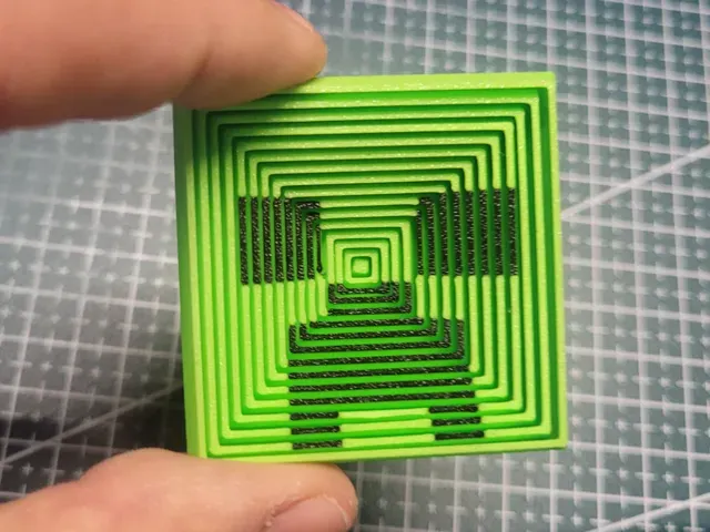 Moving Square Fidget Minecraft Creeper