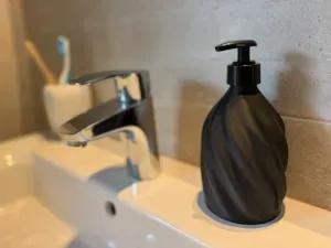 Refillable Soap Dispenser Bottle - Twisted