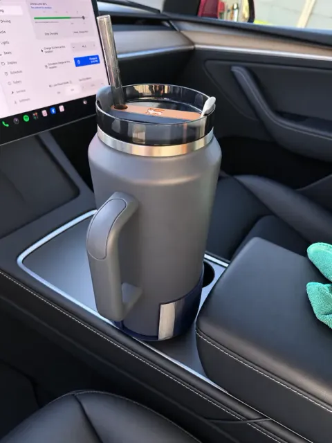 Tesla 3/Y Cup Holder for Stanley Quencher 64oz — Фото 2 из 4