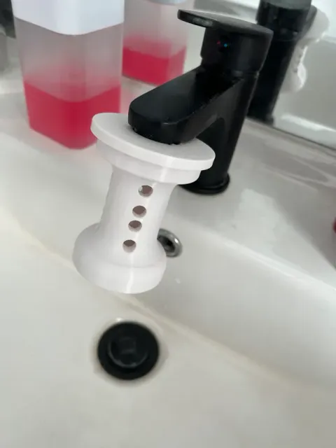 Dyson Filter Cleaner — Image 2 of 3