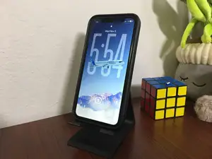 Simple Minimalistic Phone Stand (Free to sell)