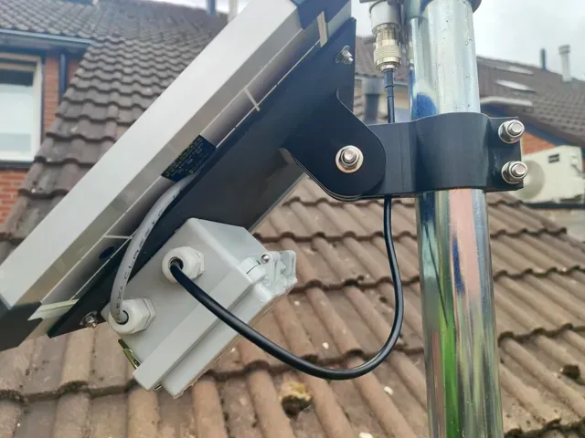 MeshCore solar repeater pole mount — Фото 4 из 5