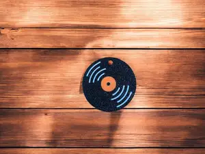 Llavero disco vinilo con NFC