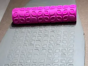 MCM Clay Texture Roller - Leaf and Stem Motif